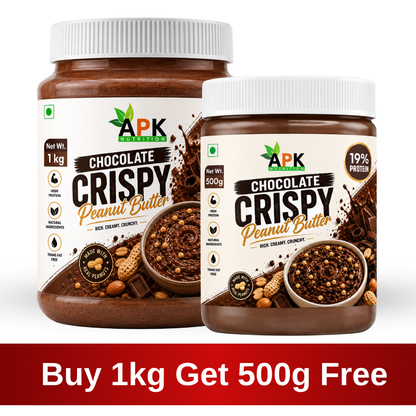 APK Nutrition 1kg Chocolate Crispy Peanut Butter jar featuring dark chocolate chunks, whole peanuts, a 19% protein claim, and a family enjoying healthy snacks.